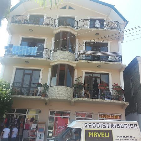 Hotel Chaika Кобулети Екстериор снимка