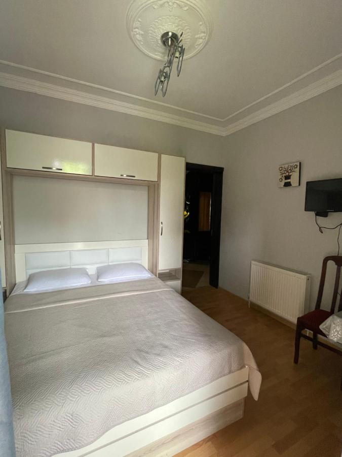 Hotel Chaika Кобулети Екстериор снимка
