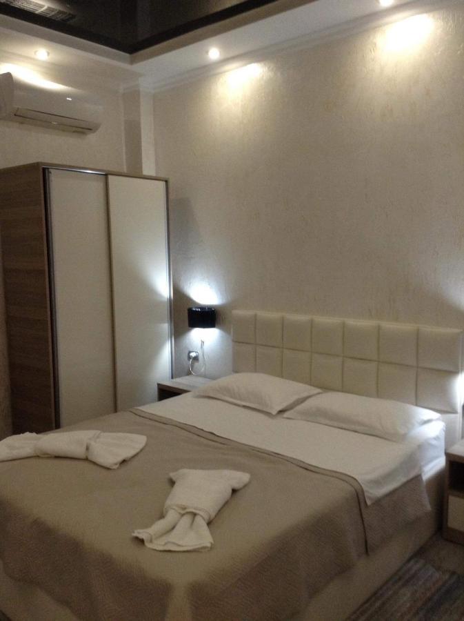 Hotel Chaika Кобулети Екстериор снимка