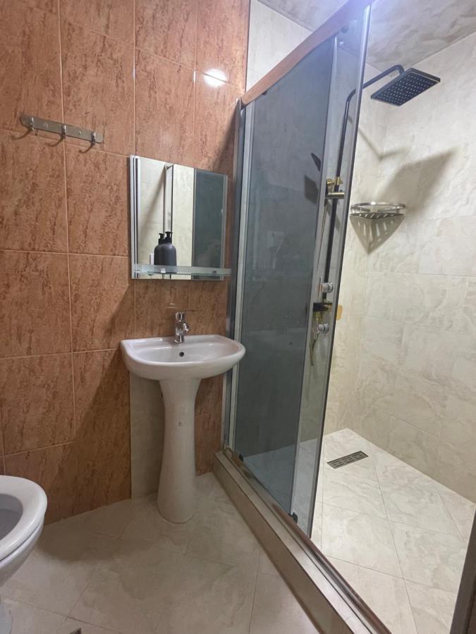 Hotel Chaika Кобулети Екстериор снимка
