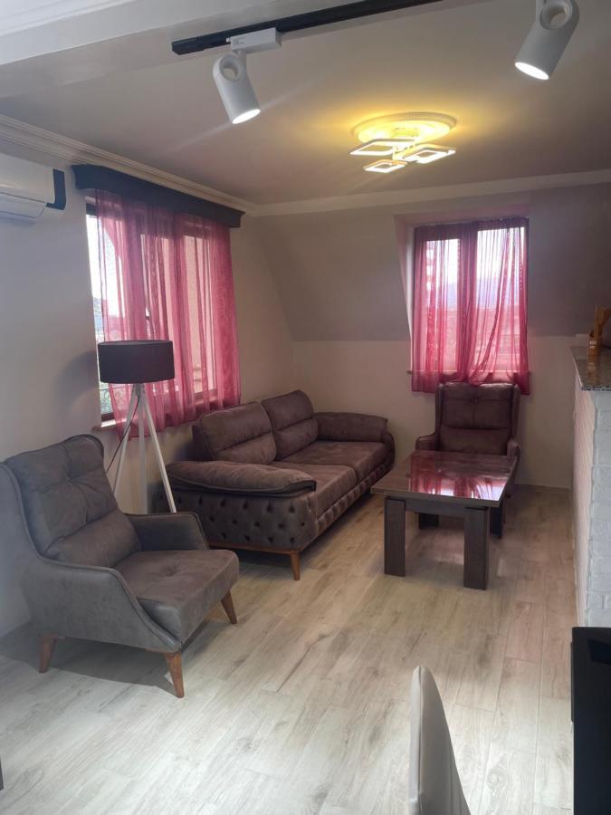 Hotel Chaika Кобулети Екстериор снимка