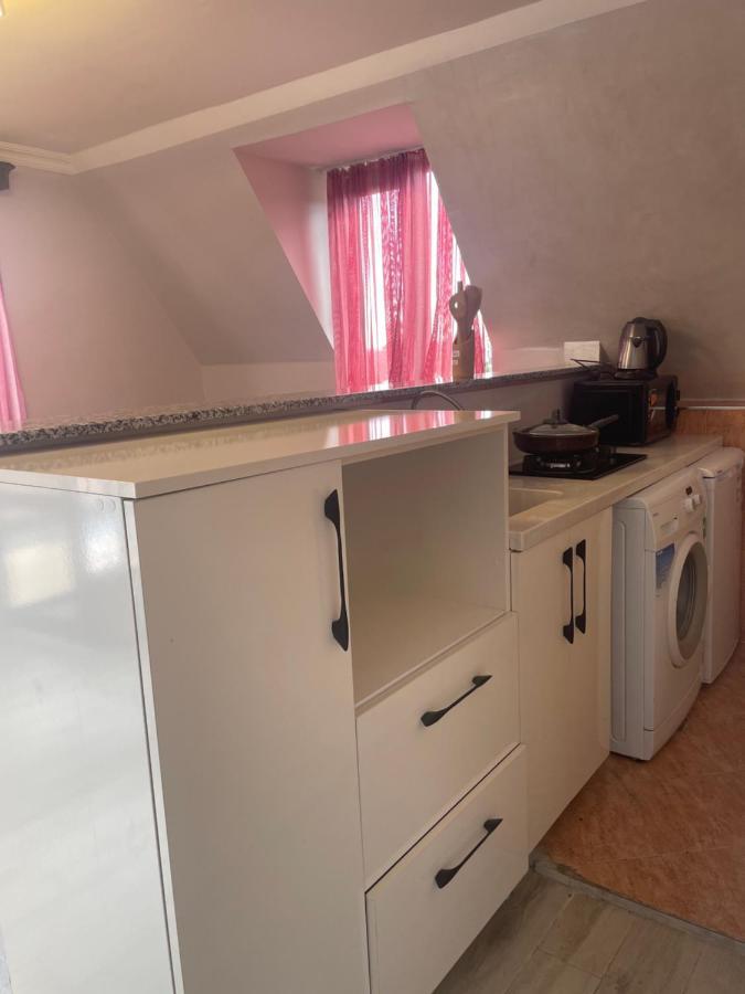 Hotel Chaika Кобулети Екстериор снимка