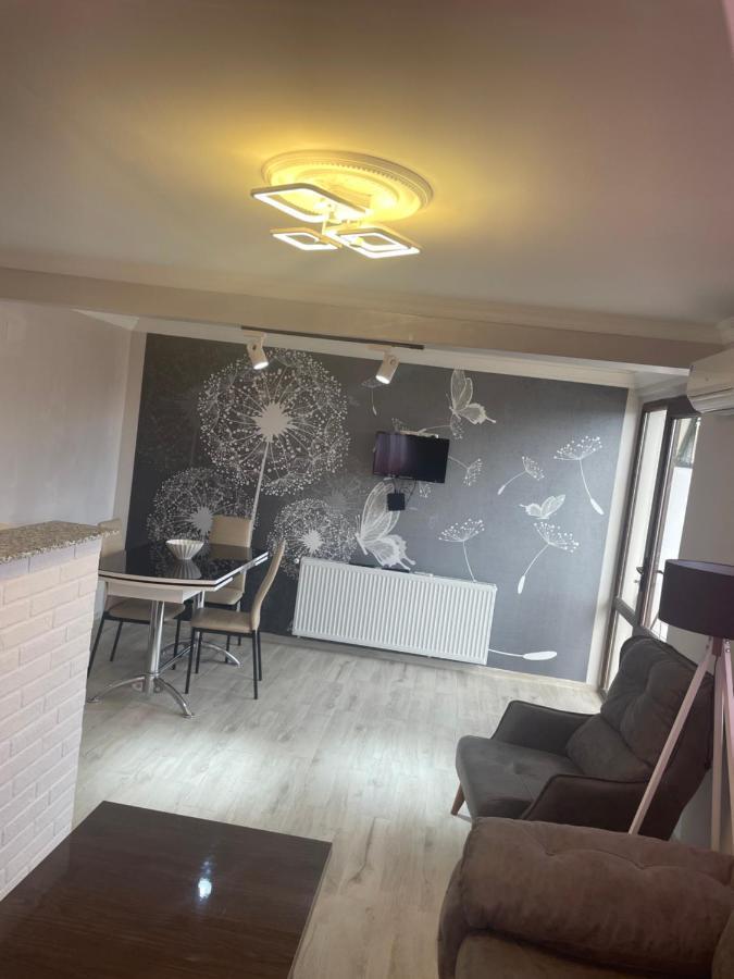 Hotel Chaika Кобулети Екстериор снимка