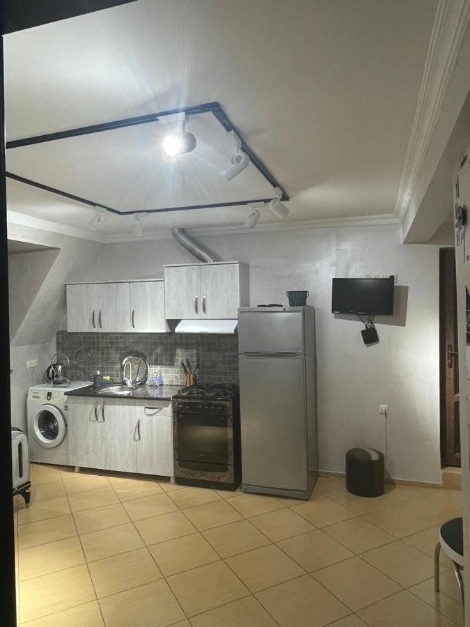 Hotel Chaika Кобулети Екстериор снимка