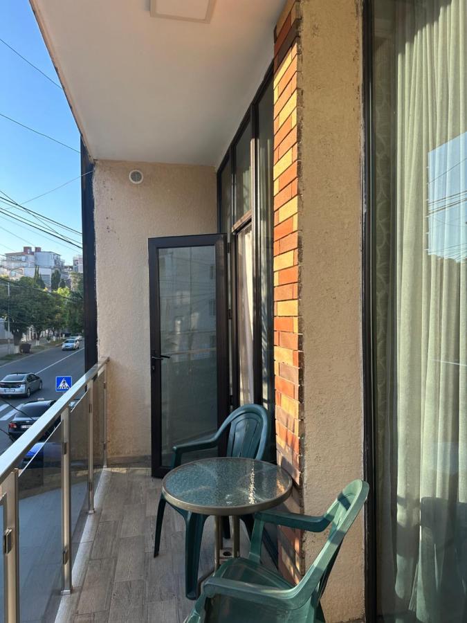Hotel Chaika Кобулети Екстериор снимка