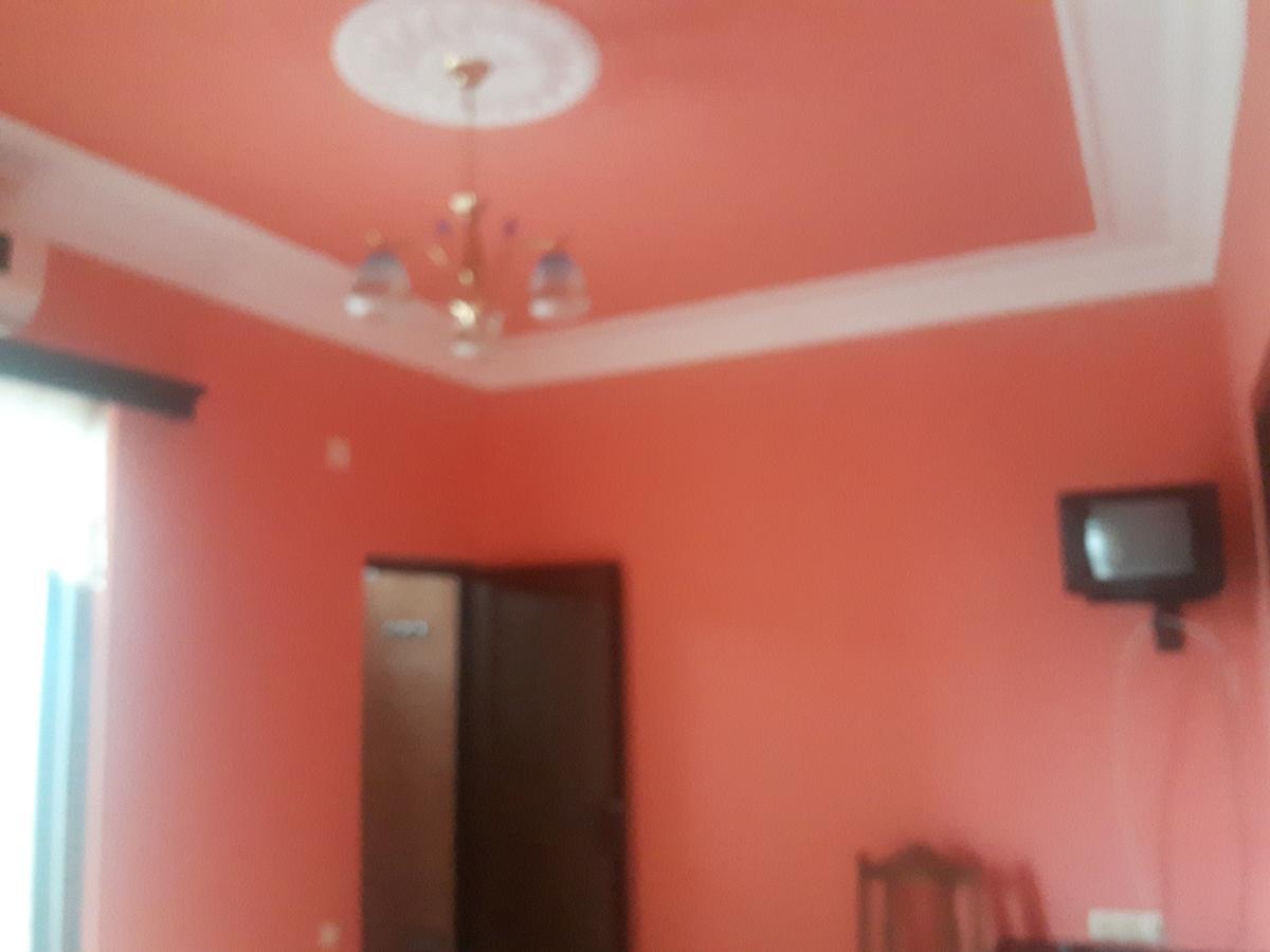 Hotel Chaika Кобулети Екстериор снимка
