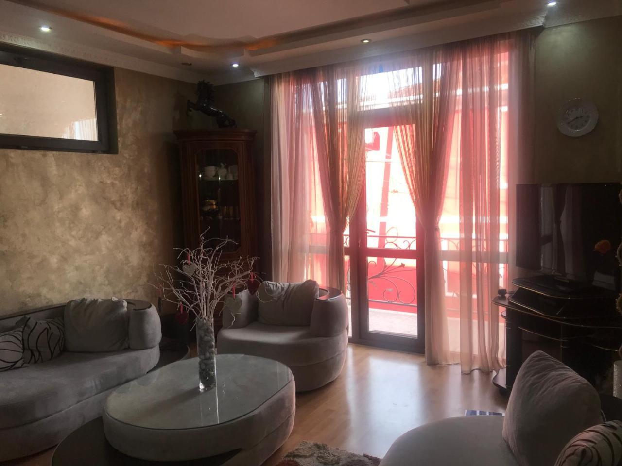 Hotel Chaika Кобулети Екстериор снимка