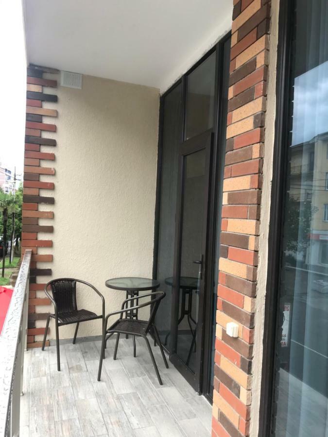 Hotel Chaika Кобулети Екстериор снимка