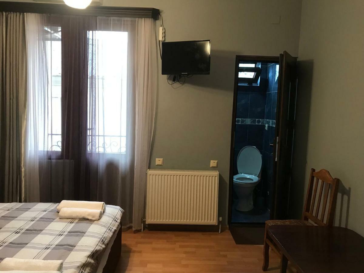 Hotel Chaika Кобулети Екстериор снимка