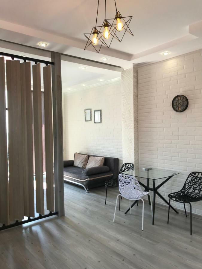 Hotel Chaika Кобулети Екстериор снимка